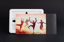 Магнитная Фоторамка «Кантри» 10*15 см (вставка 95*140 мм) с 2 откидными ножками белый