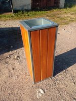 Урна с деревянными вставками